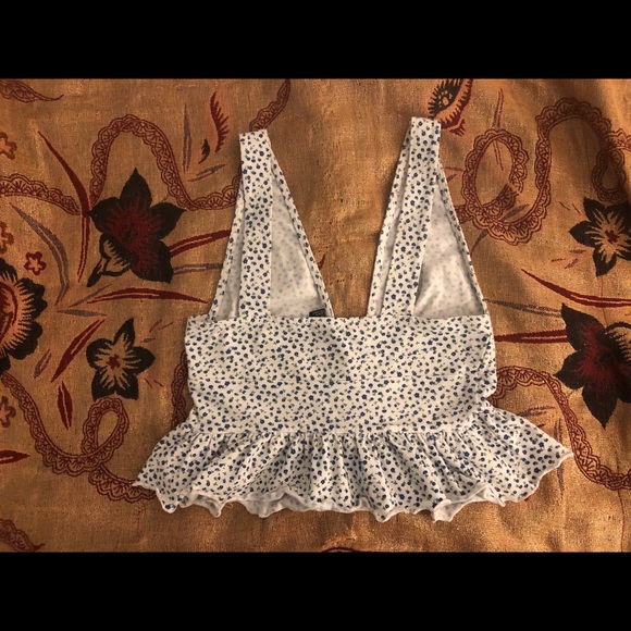 Floral Crop Top - Picture 3 of 4